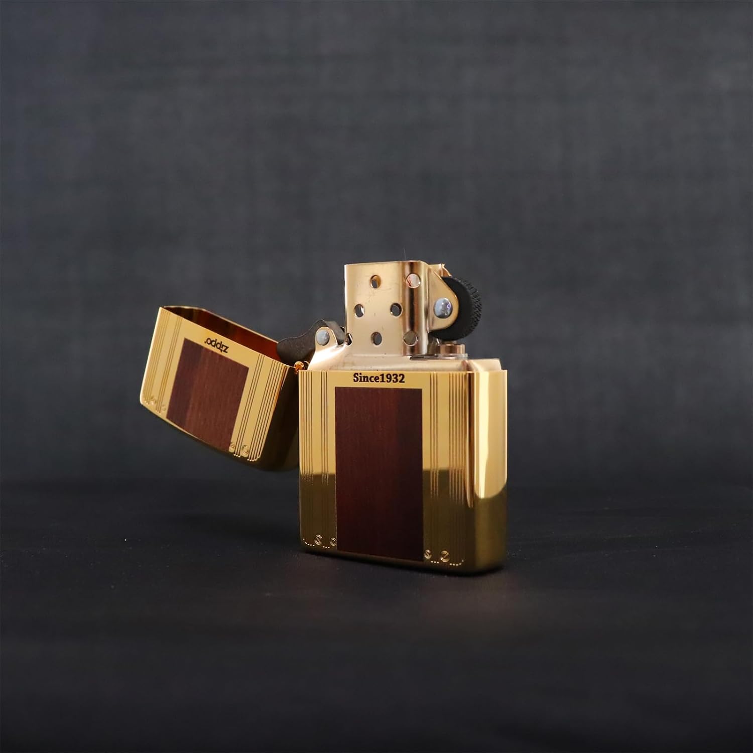 ZIPPO Lighter Wood & Line (2G-WLINE)
